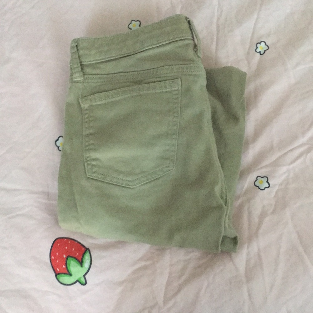 KHAKI PANTS